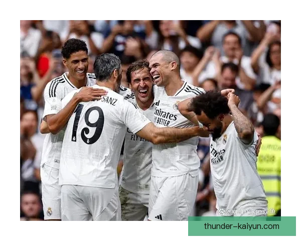 克罗斯定位球能力持续提升，助球队在关键时刻表现稳健