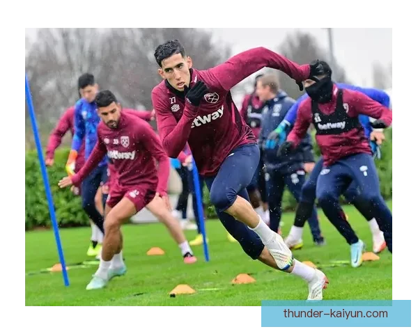 利兹联锋线表现稳健，攻势持续增强中的竞争力分析